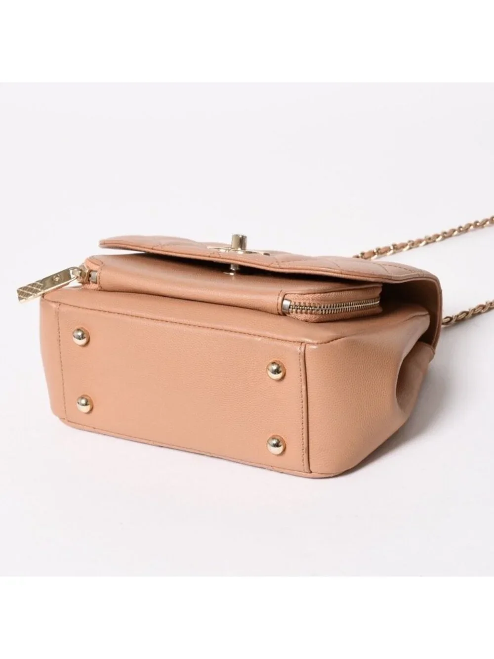 Chanel Business Affinity Chain Shoulder Bag CC Logo Caviar Leather Gold